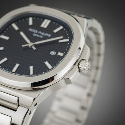 Nautilus Elite – Black Dial Silver Edition