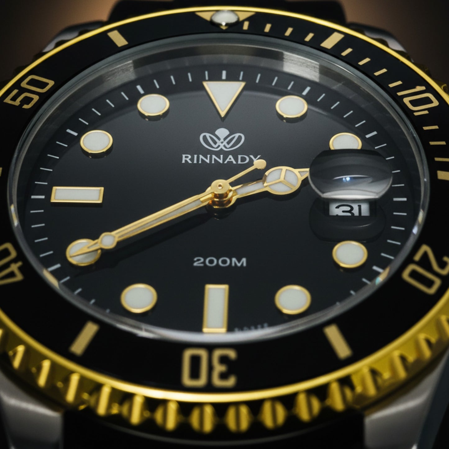 Rinnady Rotating Bezel Men’s Watch – Black & Gold Edition