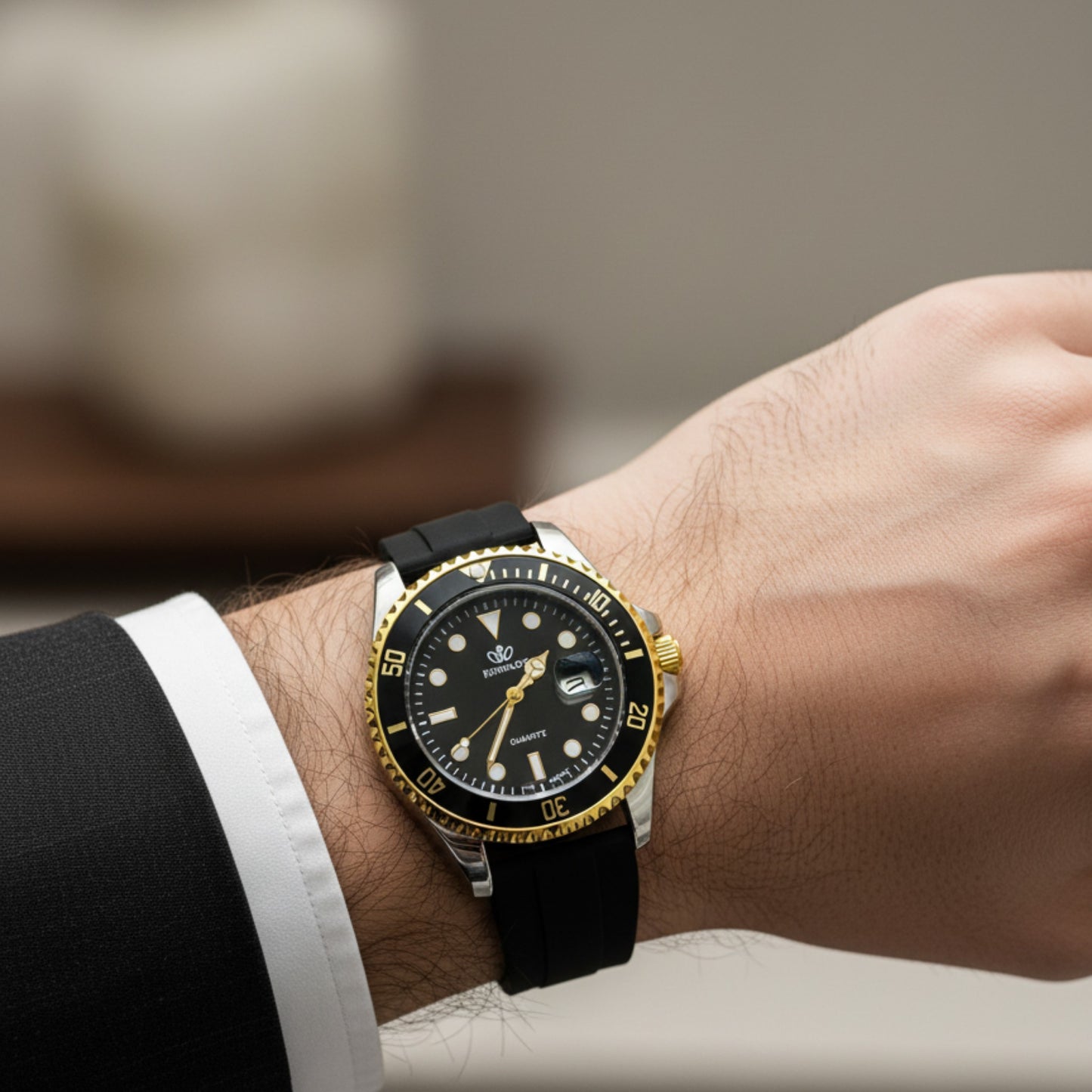 Rinnady Rotating Bezel Men’s Watch – Black & Gold Edition