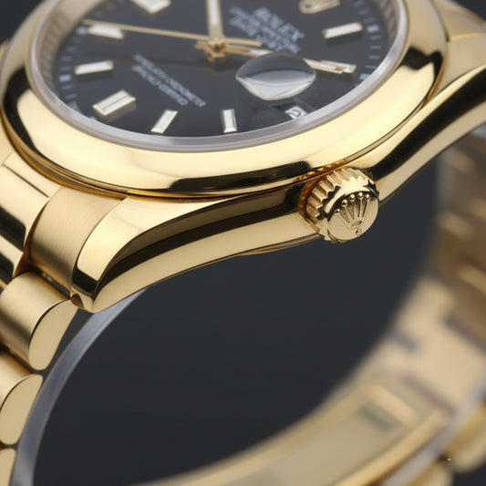 Alpha Signature Gold – Black Dial Luxury Stainless Steel Watch