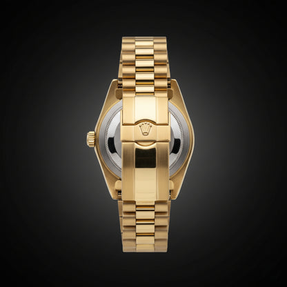 Alpha Signature Gold – Black Dial Luxury Stainless Steel Watch
